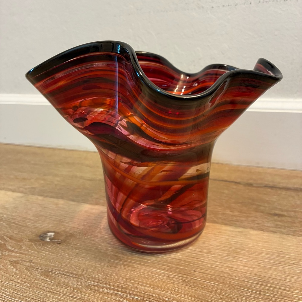 Signed Studio Art Glass Vase Ruffled Rim Red Orange Swirl
Excellent Condition